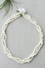 Load image into Gallery viewer, White pikake wedding lei - honolulu Hawaii