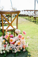 Load image into Gallery viewer, Oahu Hawaii ceremony aisle ground florals 
Hawaii ceremony altar with peach, coral & creme flowers
