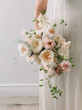 Load image into Gallery viewer, Creme & blush garden rose bridal bouquet - oahu hawaii wedding florist