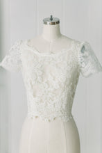 Load image into Gallery viewer, Lilly Lace Top - Rental